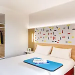 Hotel Ibis Styles Versailles Guyancourt