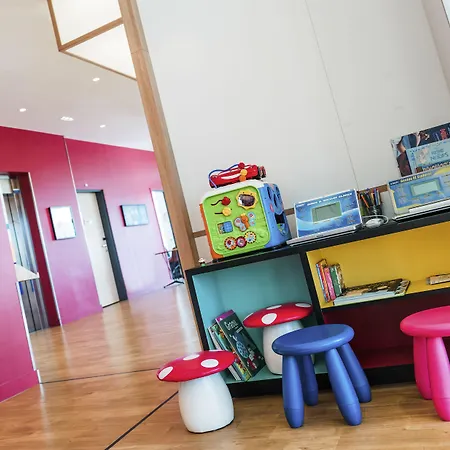 Hotel Ibis Styles Versailles 3*
