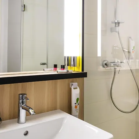 Ibis Styles Versailles 3*