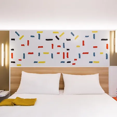 Hotel Ibis Styles Versailles Guyancourt