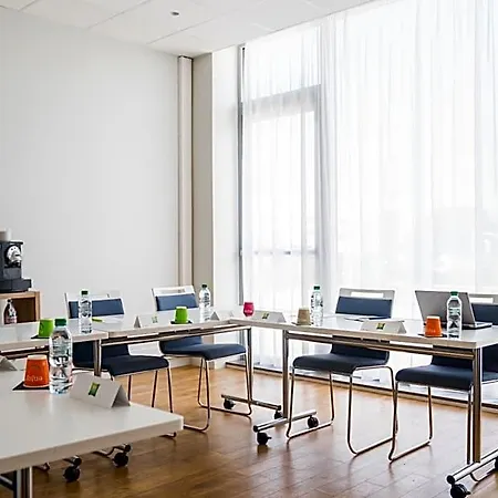 Hotel Ibis Styles Versailles 3*