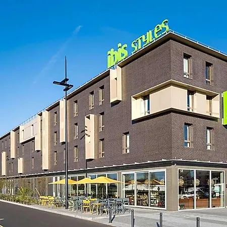 Hotel Ibis Styles Versailles Guyancourt