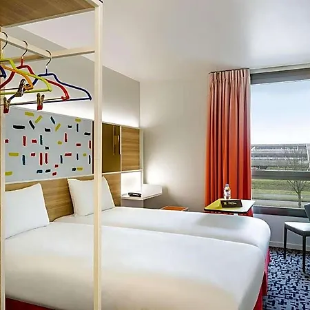 Ibis Styles Versailles 3*