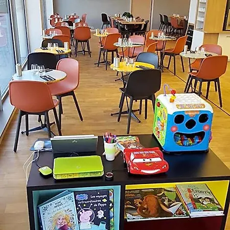 Ibis Styles Versailles Hotel 3*