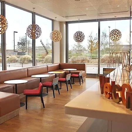 Ibis Styles Versailles Guyancourt