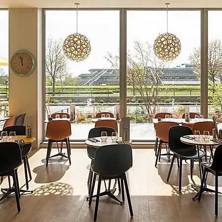 Hotel Ibis Styles Versailles 3*