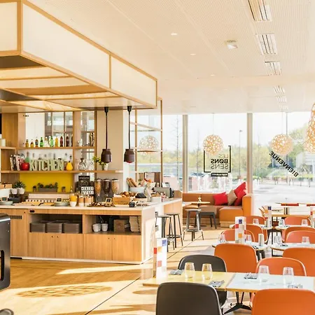 Ibis Styles Versailles Отель Гиянкур