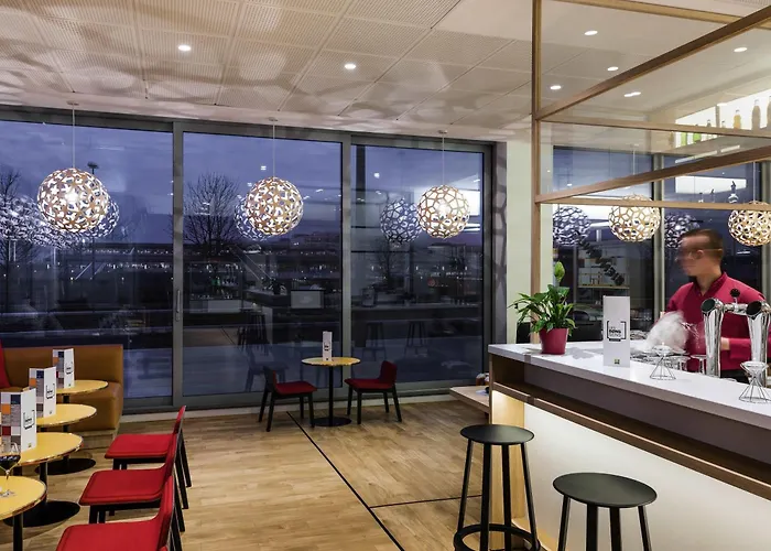 Ibis Styles Versailles Hotel 3*