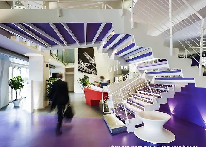 Ibis Styles Versailles 3*