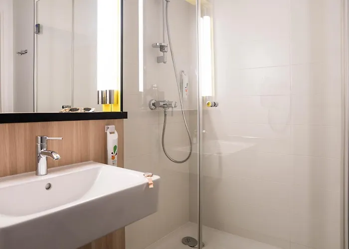 Ibis Styles Versailles Hotel 3*